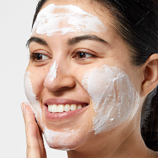 Crema exfolianta pentru fata 7 Day Scrub Cream