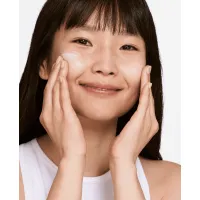 Crema hidratanta si iluminatoare cu SPF20 Even Better Brightening Moisturizer