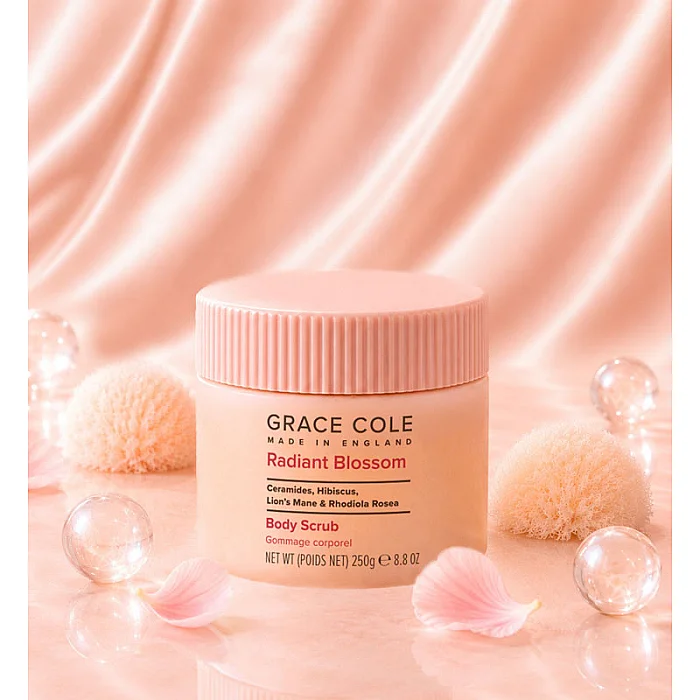 Scrub de corp cu Ceramide si Hibiscus Radiant Blossom Earth Body Scrub