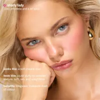 Blush cremos cu efect de blur Soft Touch Buildable Blurring Blush