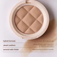 Bronzer cremos cu efect de blur Soft Touch Buildable Blurring Bronze