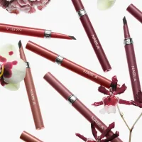 Tint de buze tip carioca rezistent la transfer si apa Stay True Lip Stain Pen