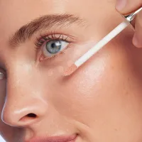 Ser iluminator pentru conturul ochilor cu niacinamida si cafeina Eye Lighter Serum
