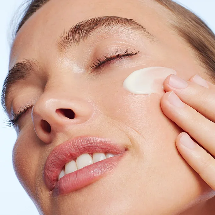 Crema anti-rid pentru zi si noapte Merveillance Lift The Exceptional Day & Night Cream
