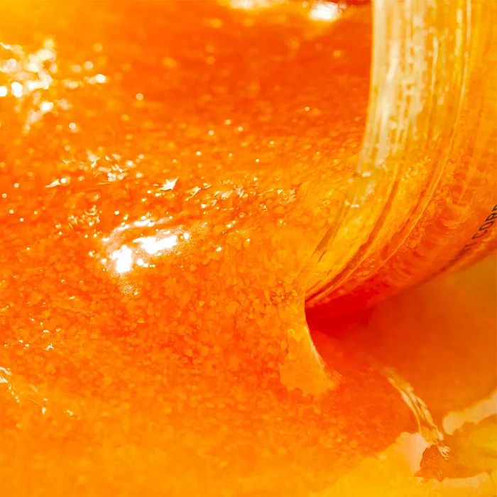 Scrub delicat de corp pentru pielea uscata sau sensibila Reve de miel Deliciously Body Scrub