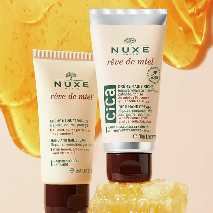 Crema reparatoare de maini pentru pielea foarte uscata si suprasolicitata Reve de miel Cica Rich Hand Cream